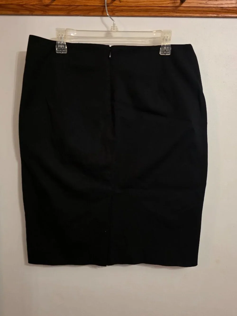 Body by Victoria Size 12 Black Skirt